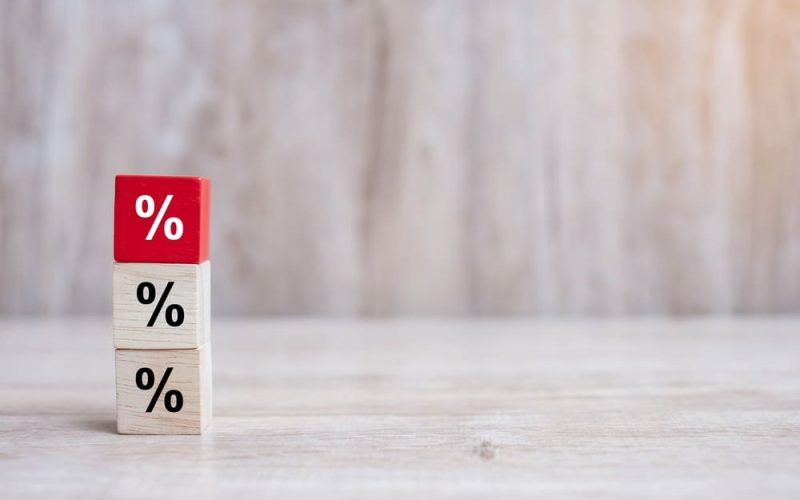 Propuesta poco realista de Xiomara Castro para regular las tasas de interés