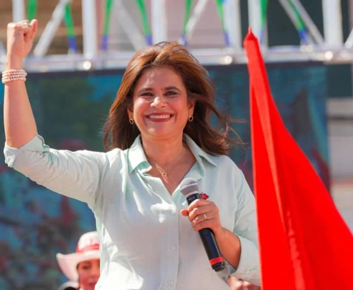 La postura de Rixi Moncada ante el modelo cubano en Honduras