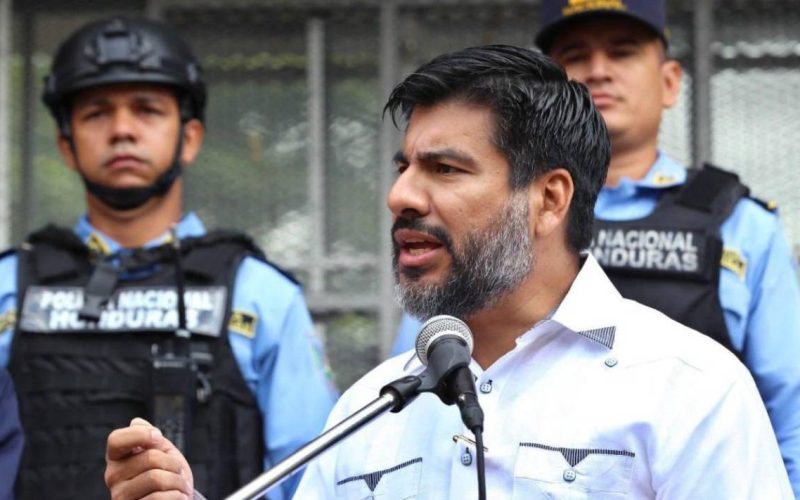 Fiscalía expone plan para asesinar a Mel Zelaya bajo cuestionamientos y burlas