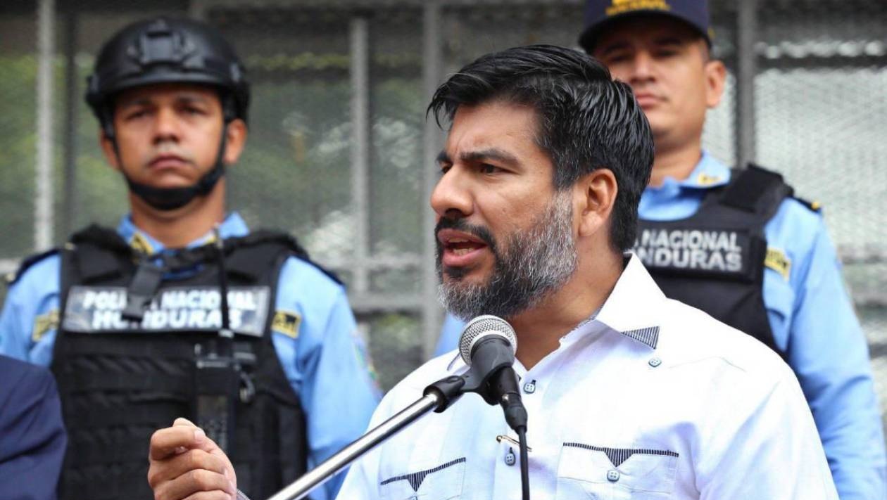 Fiscalía expone plan para asesinar a Mel Zelaya bajo cuestionamientos y burlas