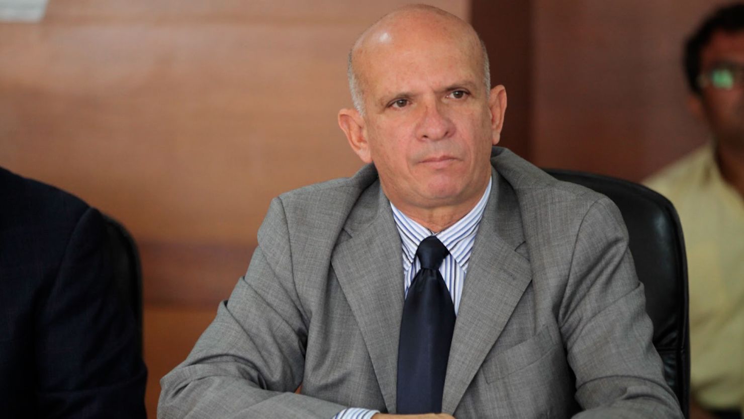 Manuel Zelaya bajo la amenaza de extradición y los señalamientos de Hugo “El Pollo” Carvajal