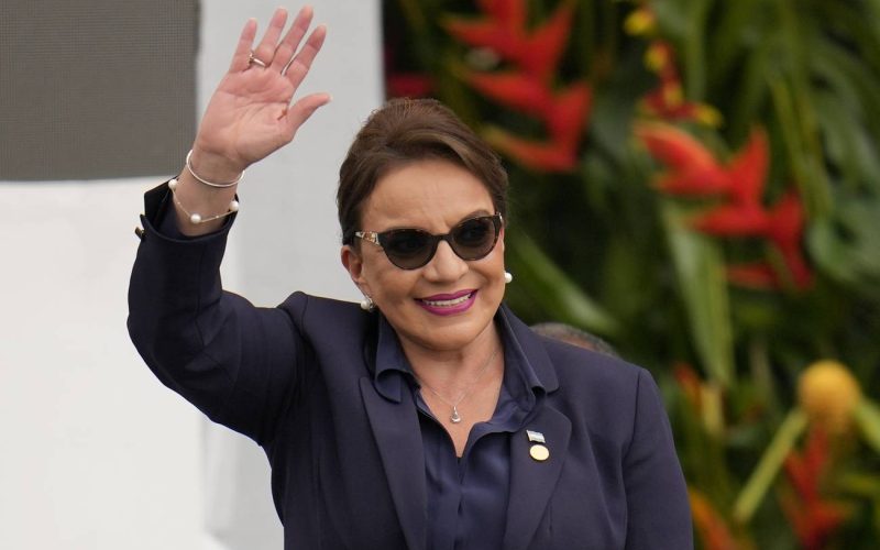 Opinión pública muestra descontento con Xiomara Castro por desconexión social y económica