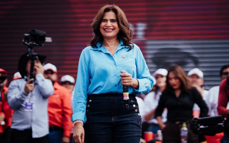 Rixi Moncada atraviesa caída en popularidad a tres meses de los comicios en Honduras
