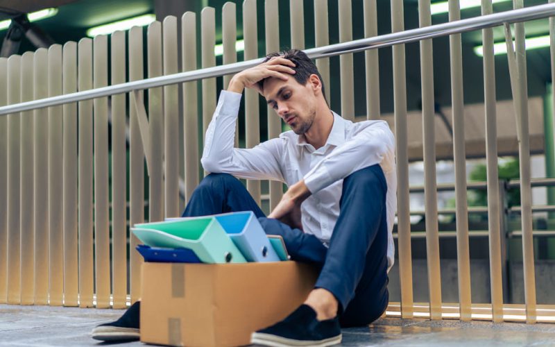 Cierre masivo de empresas y fuga de capitales profundizan la crisis bajo LIBRE en Honduras