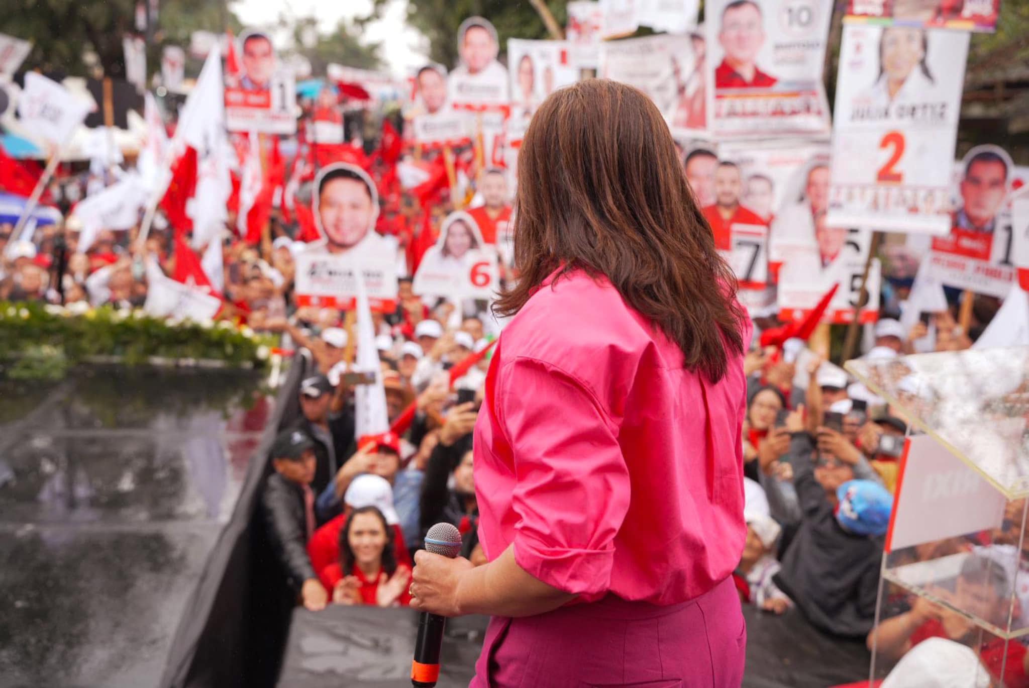 Honduras: La campaña de LIBRE, entre caídas en encuestas y roces institucionales