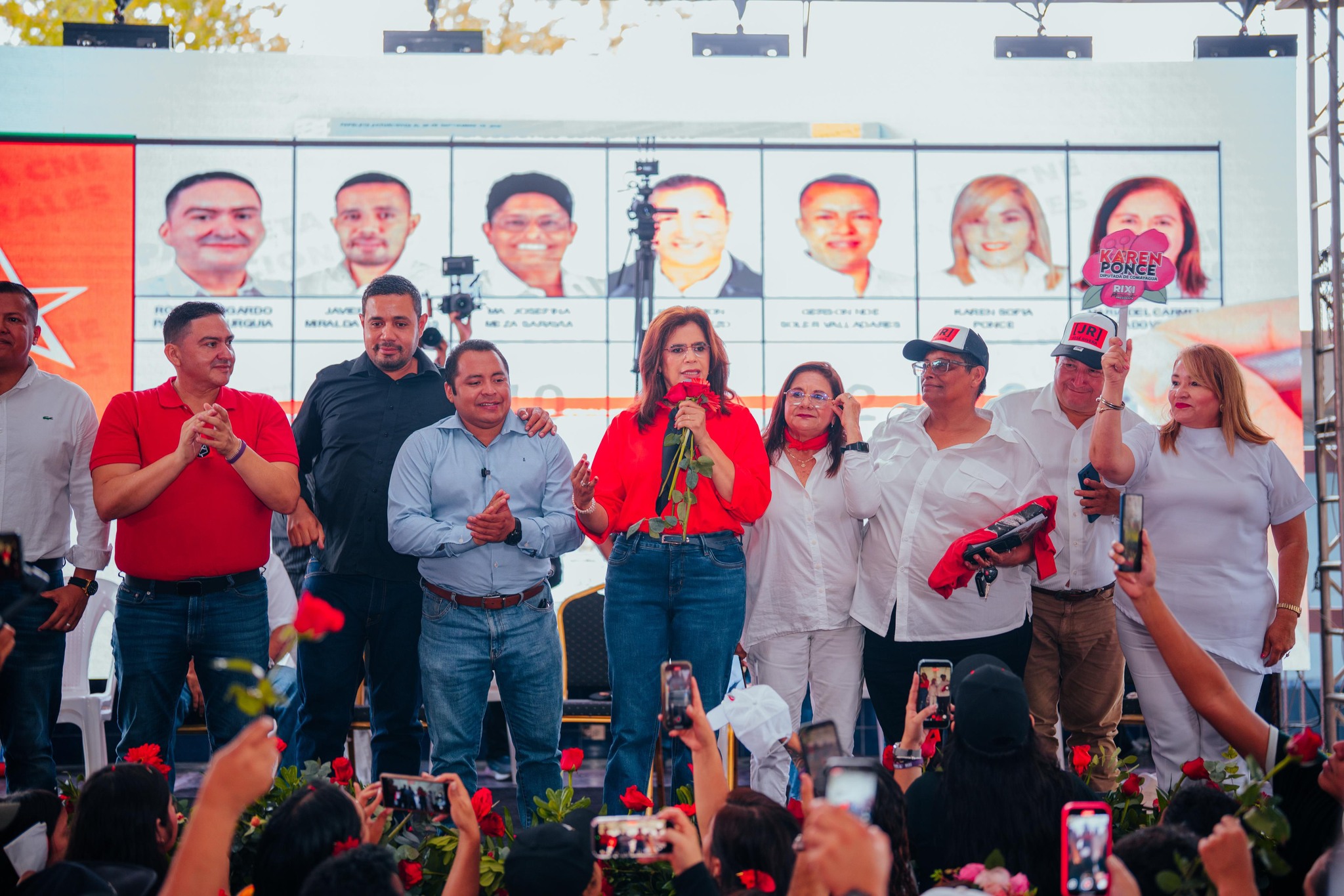 Honduras: El secuestro de la democracia, las maniobras de LIBRE y el rechazo