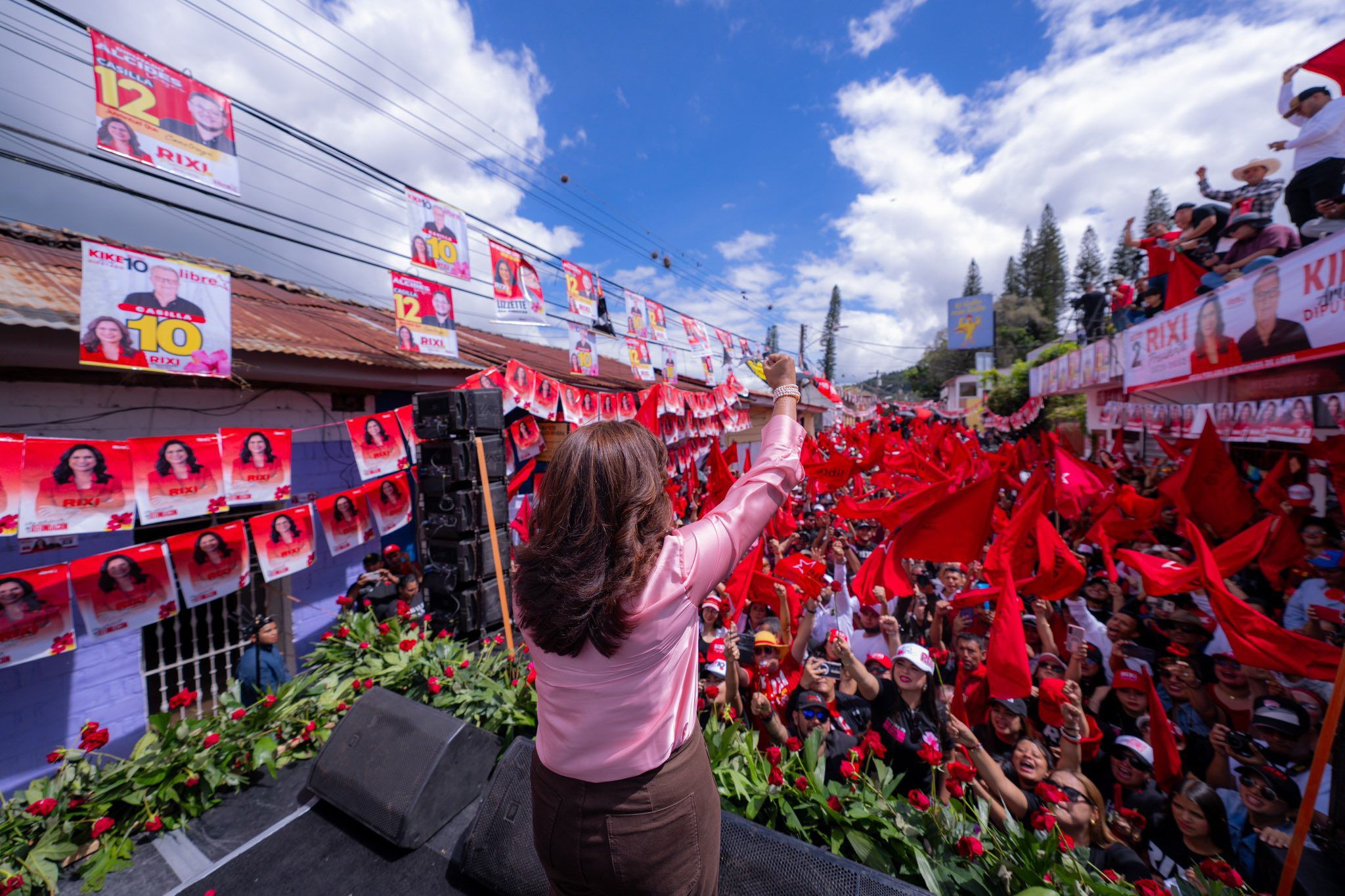 Maniobras políticas de LIBRE y la crisis en Honduras